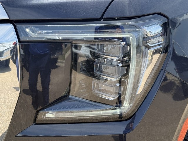 2023 GMC Yukon XL SLE