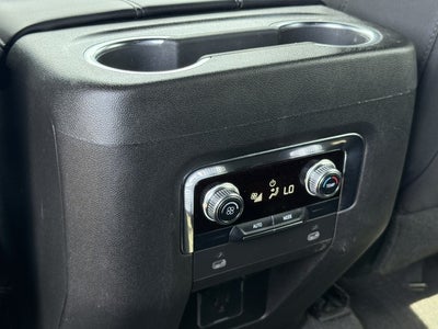 2023 GMC Yukon XL SLE