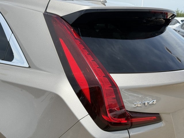 2025 Cadillac XT4 Premium Luxury