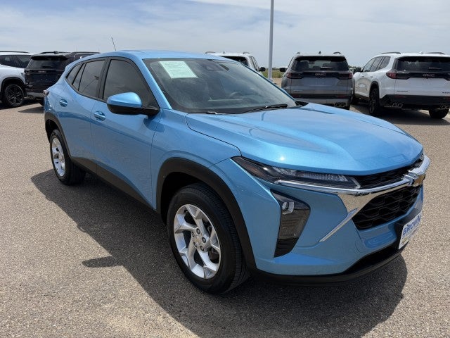 2025 Chevrolet Trax LS